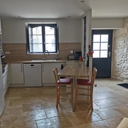 Maison De Campagne Location A La Semaine Tatil Evi Lavercantière
